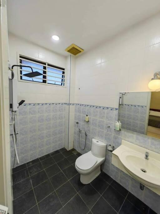 T House Nearby Kuantan East Coast Shopping Mall ภายนอก รูปภาพ